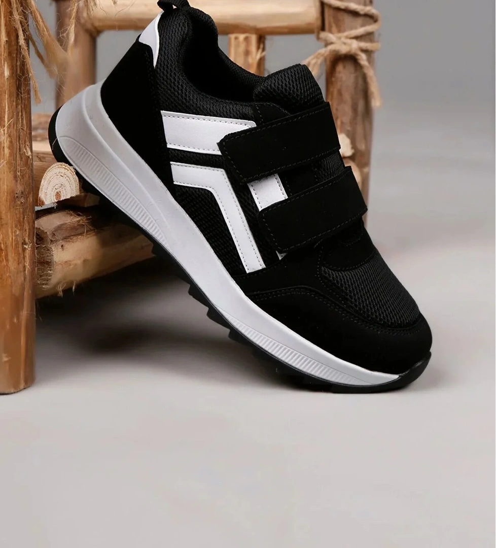 Sararmaz Taban Cırtlı Spor Ayakkabı