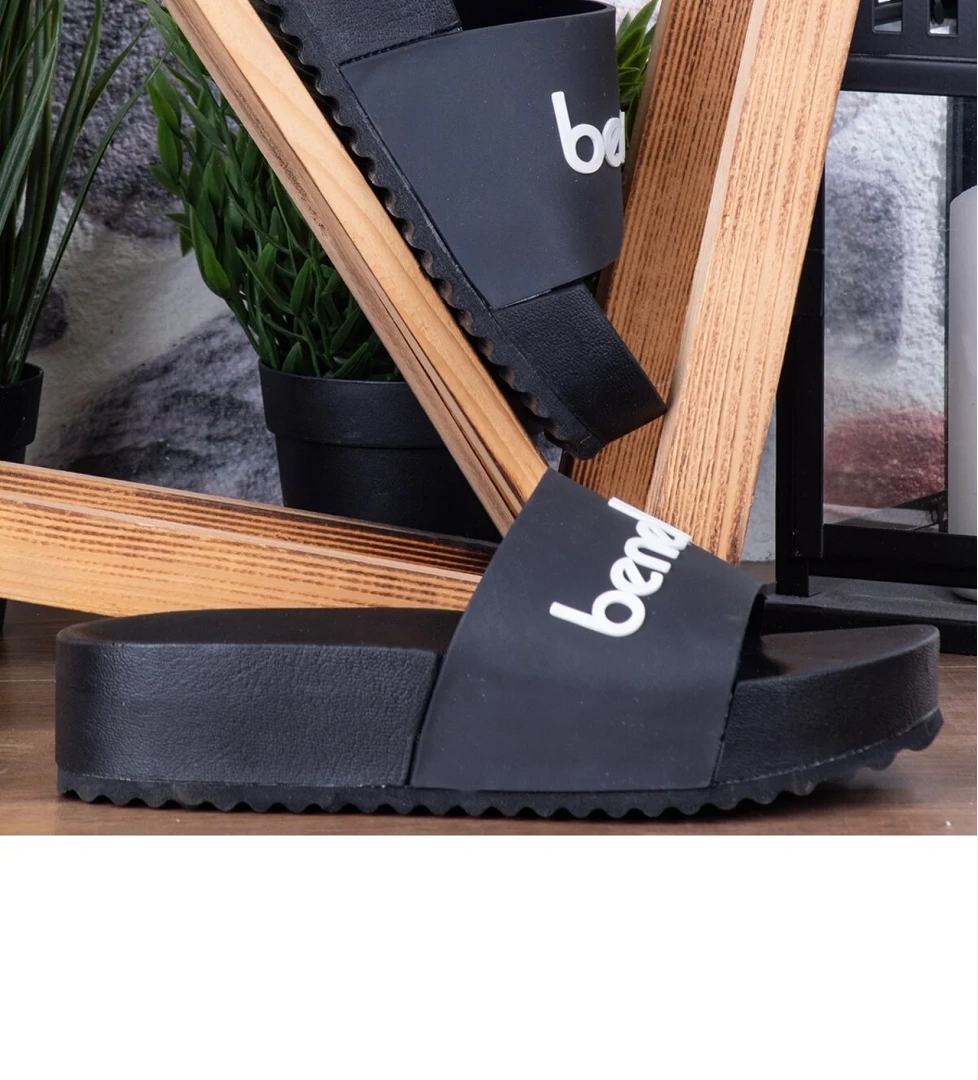 Benetton 1212 Günlük Yüksek Taban Kadın Terlik Siyah model görseli