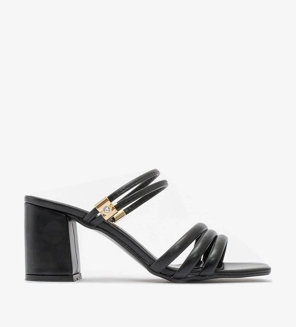 Kadın Küt Burunlu SİYAH CİLT