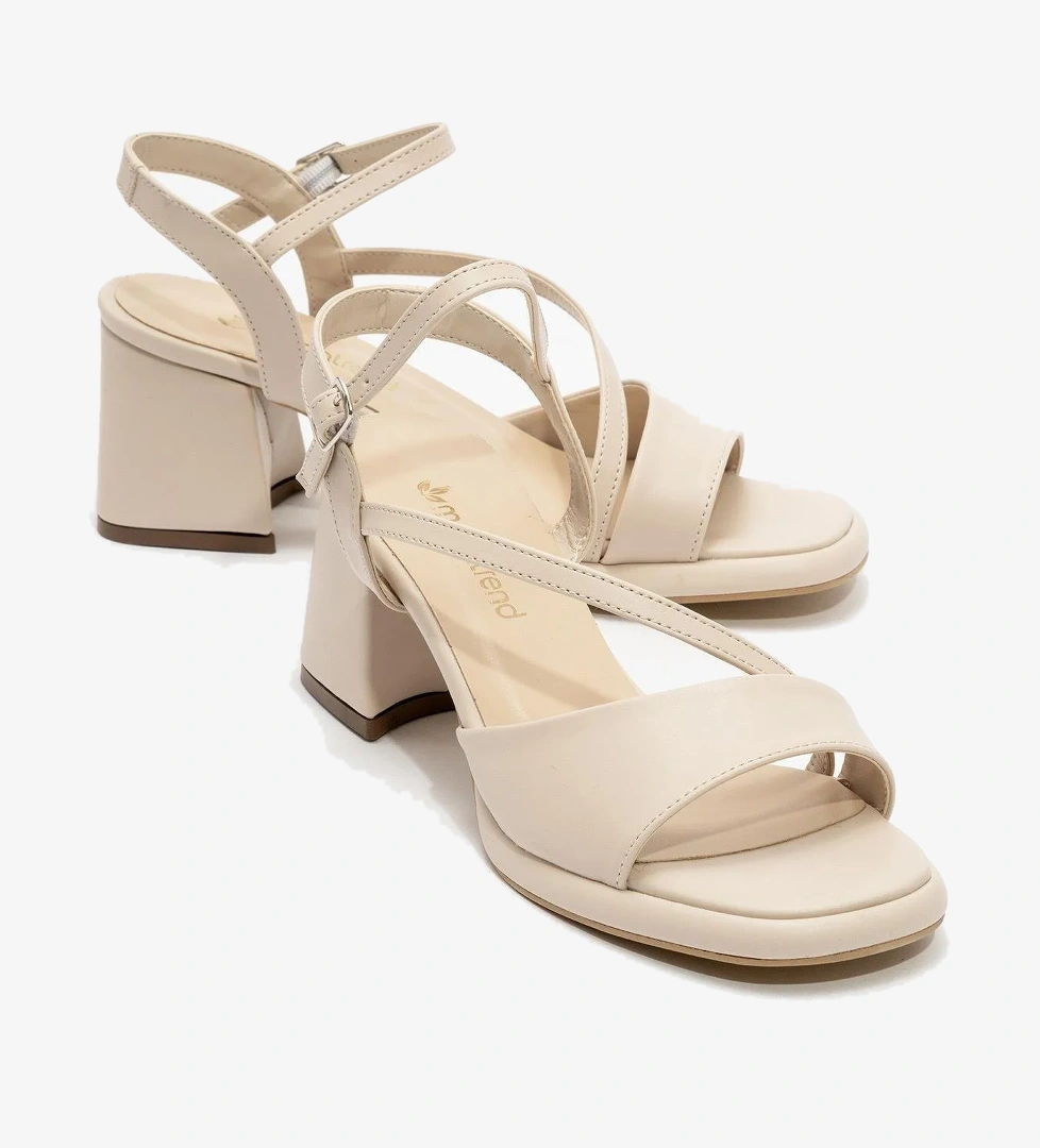 Kadın Çapraz Bantlı Topuklu Sandalet TEN CİLT