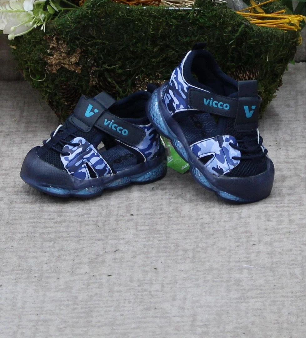 Vicco 321.E24Y.211 Monrovia Lacivert Rahat Esnek Işıklı Erkek Çocuk Sandalet model görseli