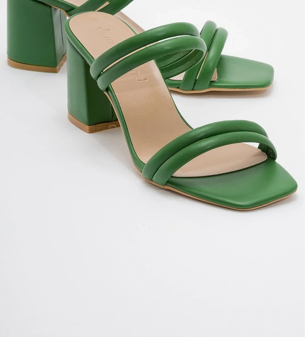 Kadın Küt Burunlu ÇİMEN YEŞİLİ CİLT