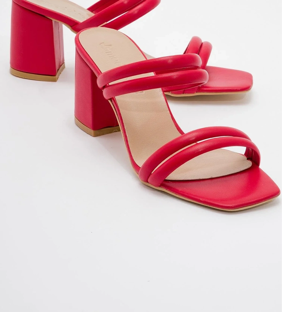 Kadın Küt Burunlu KIRMIZI CİLT