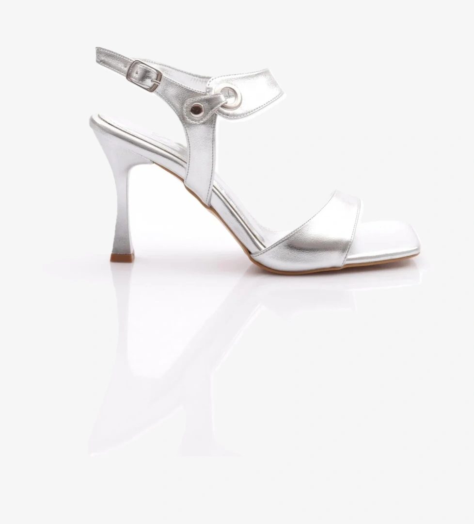 Dgn 4016 Arkadan Bağlamali Topuklu Ayakkabi model görseli