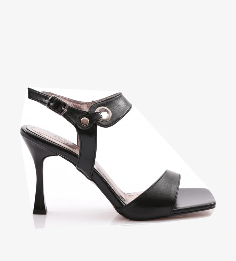 4016 Arkadan Bağlamali Topuklu Ayakkabi