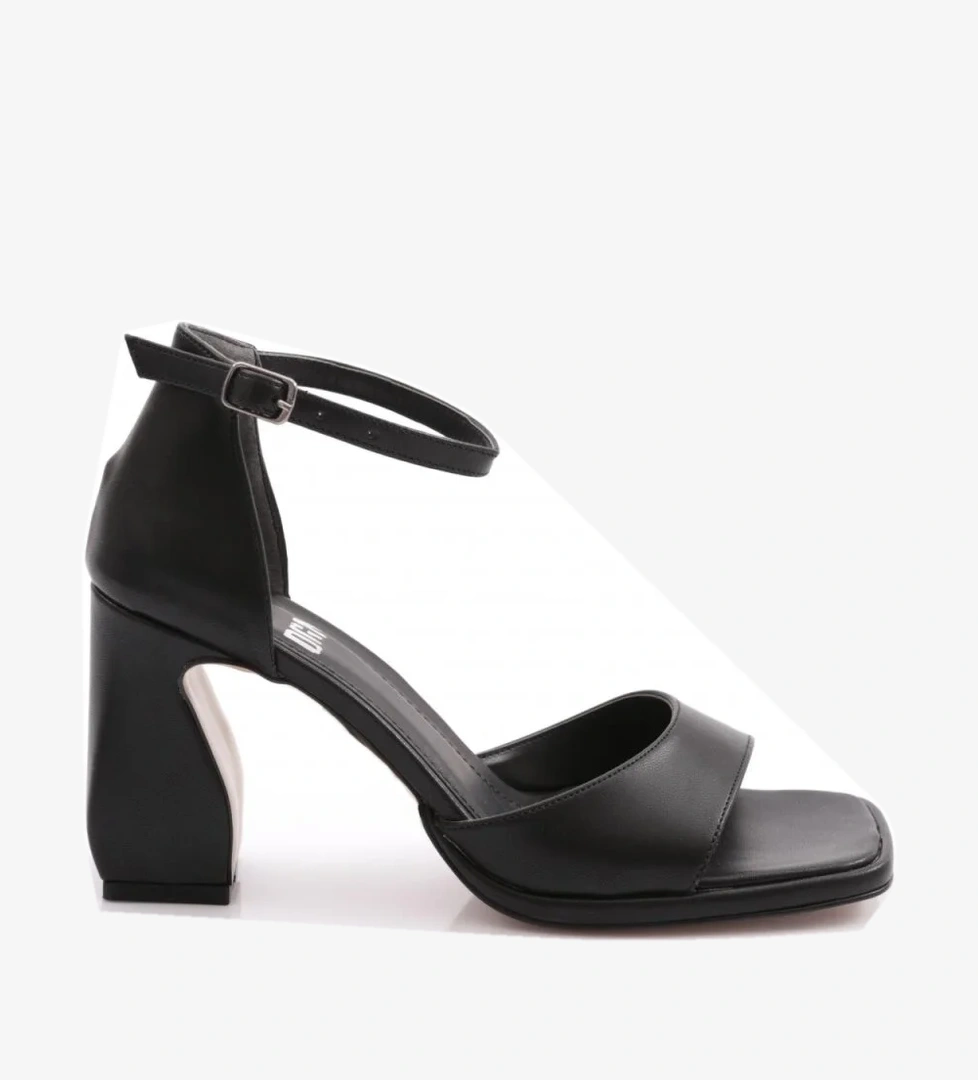 Dgn Pm221-K501 Kadin Tek Şeritli Bilekten Bağlama Topuklu Ayakkabi model görseli