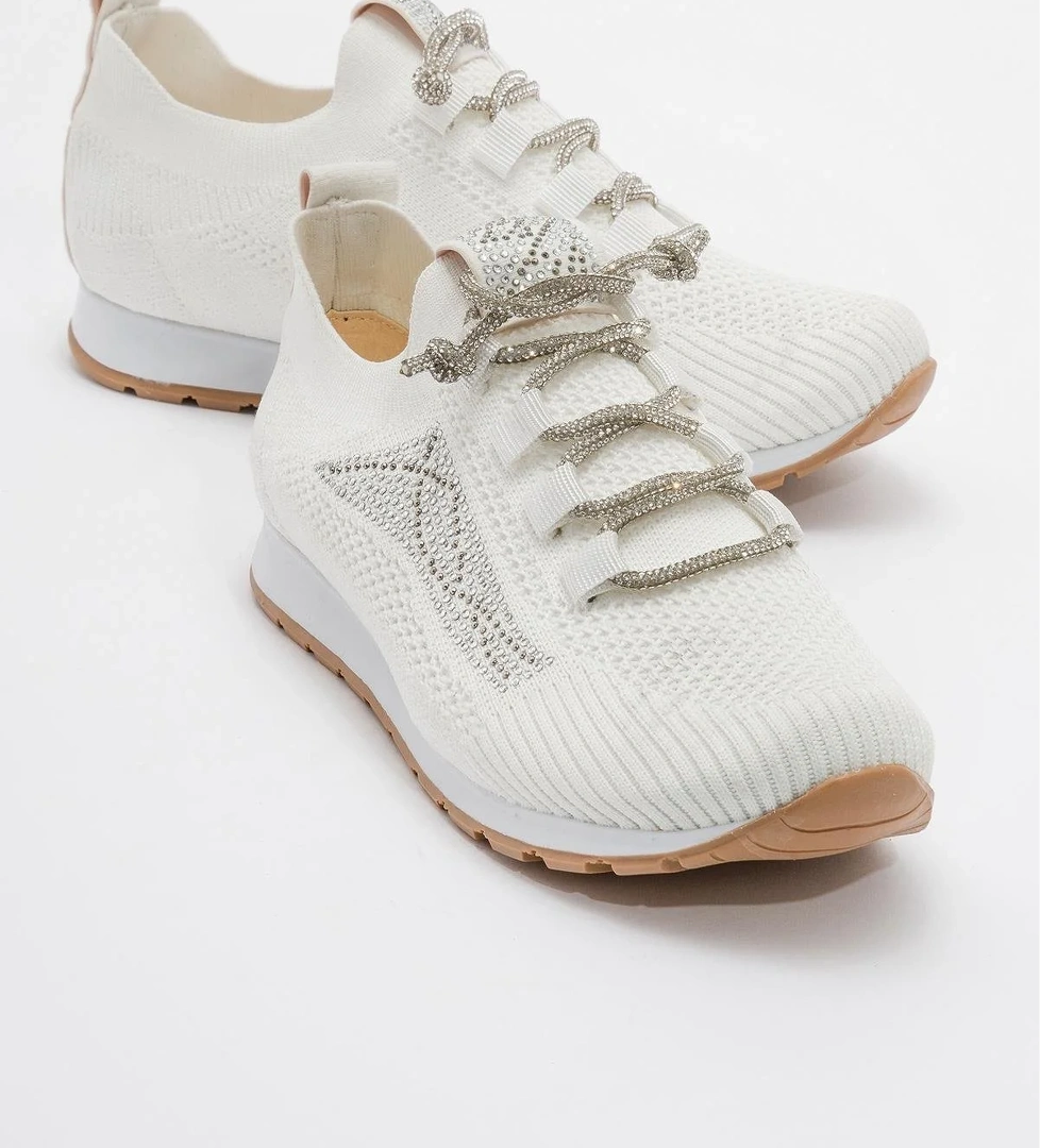 Kaydırmaz Taban Taşlı Kadın Babet BEYAZ