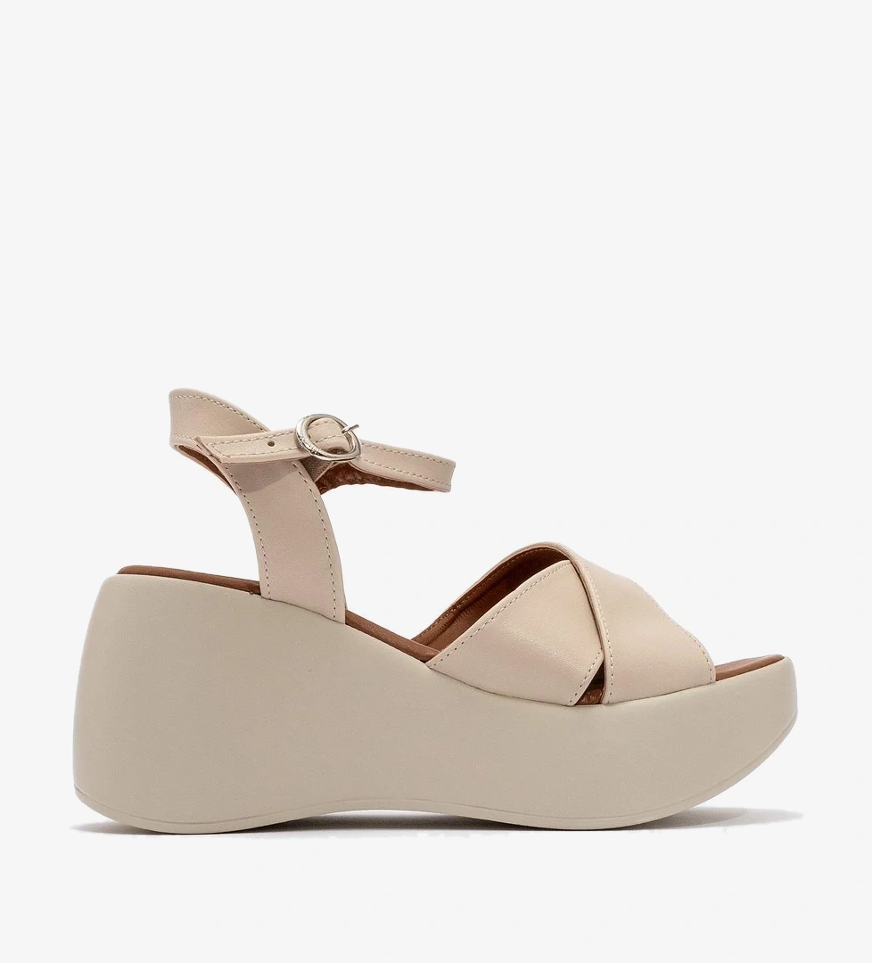 Ccway Kadın Çapraz Biyeli Sandalet Bej Si̇yah model görseli