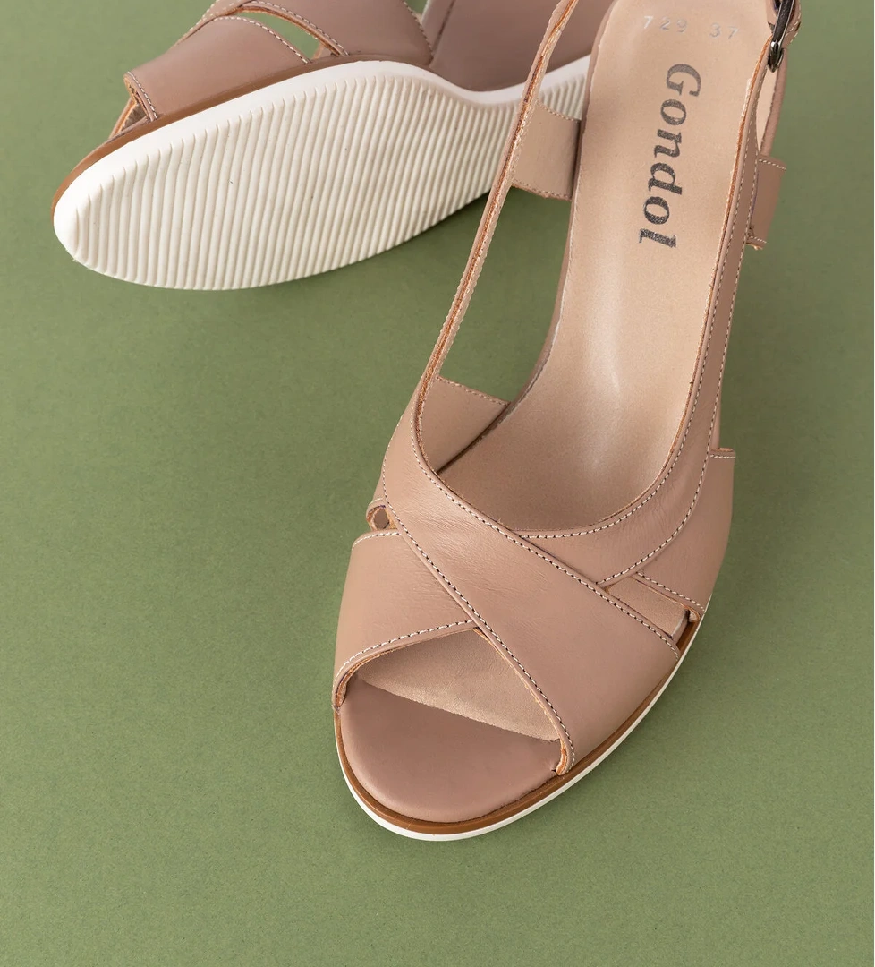 Gondol Kadın Hakiki Deri Dolgu Topuk Ayakkabı şhn.7029