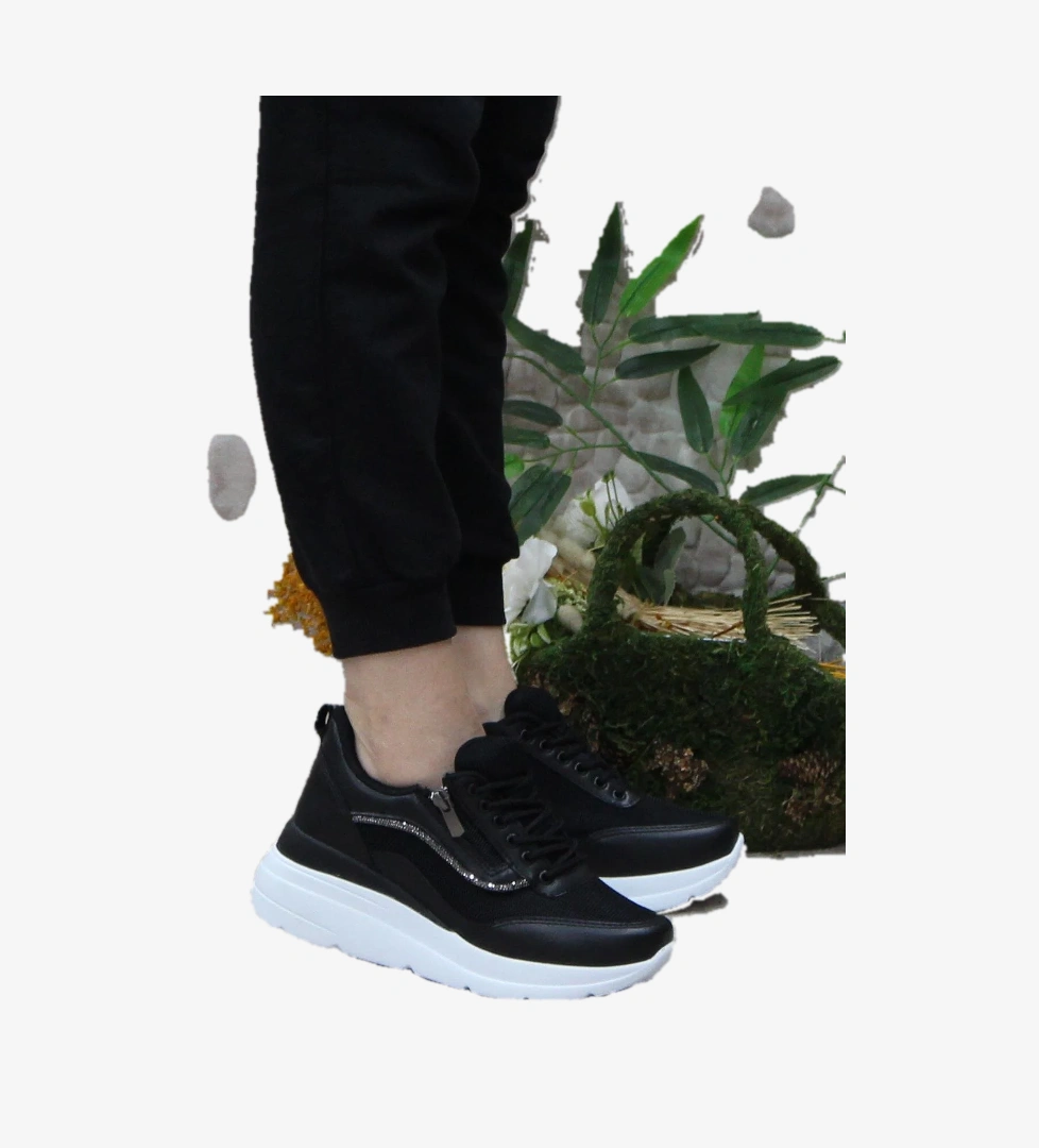 Fort Flet 207 Siyah Beyaz Fermuarlı Bağçıklı Dolgu Taban Kadın Spor Ayakkabı model görseli