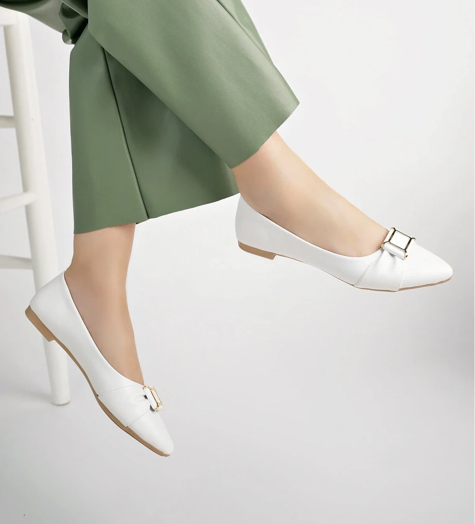 Freemax Kadın Yazlık Rahat Tokalı Babet Ayakkabı .041 Beyaz model görseli