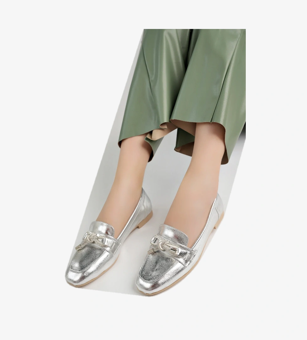 Freemax Kadın Yazlık Rahat Hafif Taşlı Toka Babet Ayakkabı .030 Ten Gümüş model görseli