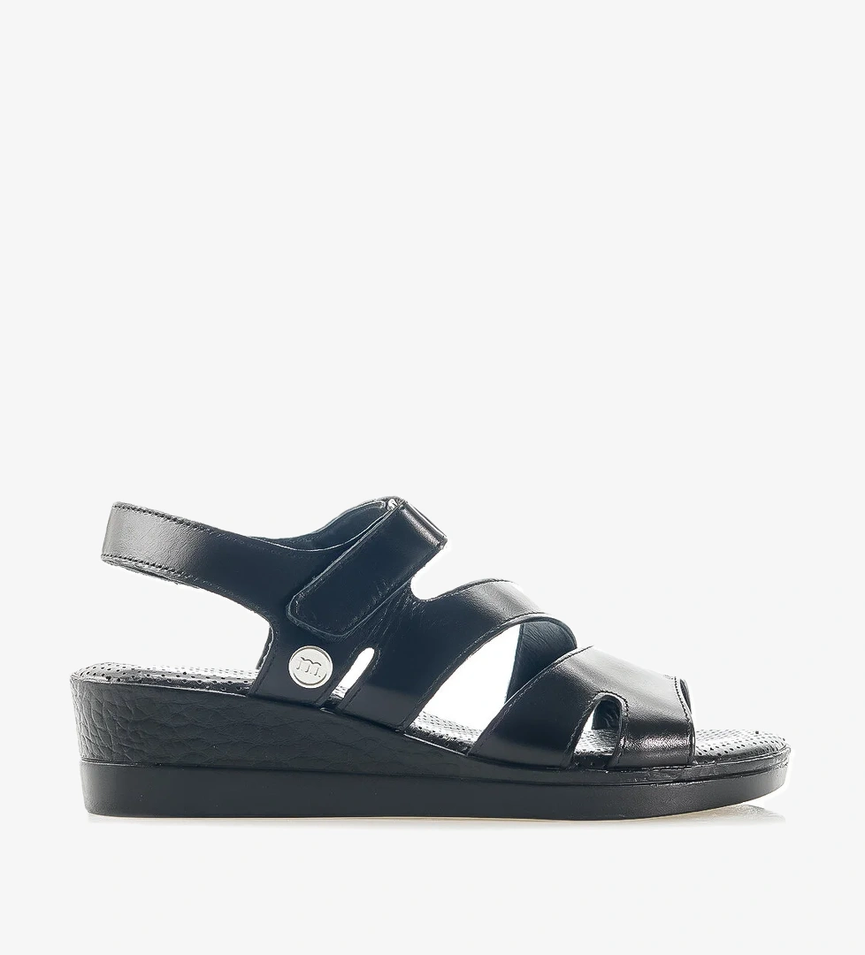 Mammamia MAMMAMİA KADIN HAKİKİ DERİ ORTOPEDİK TABAN DOLGU TOPUK GÜNLÜK SANDALET (36-40) 24Y D24YS-1815 Z SİYAH model görseli