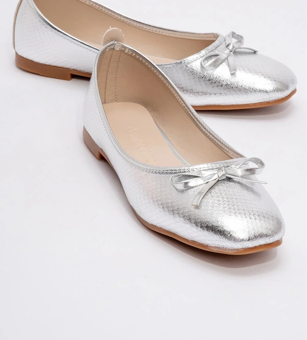 Kadın Küt Burunlu Babet GÜMÜŞ YILAN