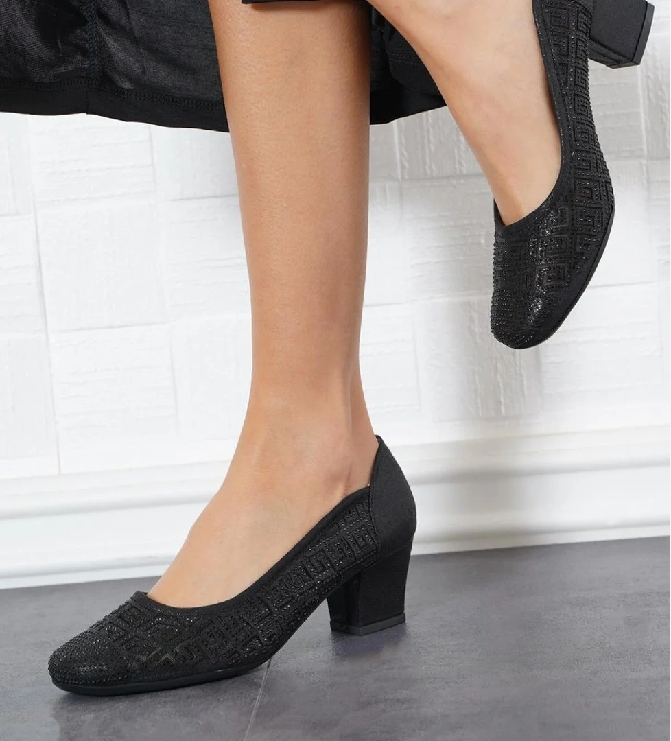 Lazer Detaylı Kadın Klasik Topuklu Ayakkabı