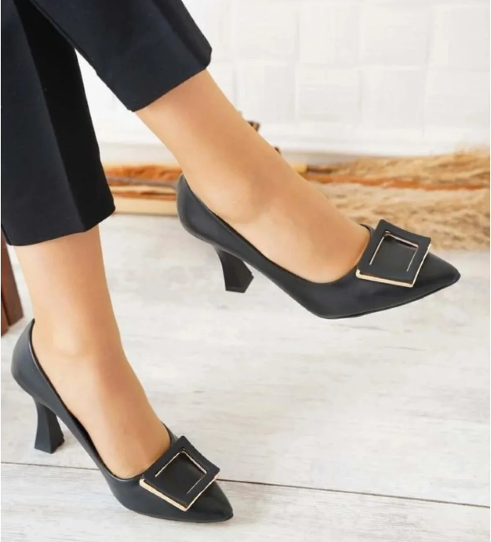 Feles Kare Toka Detaylı Stiletto Kadın Topuklu Ayakkabı model görseli