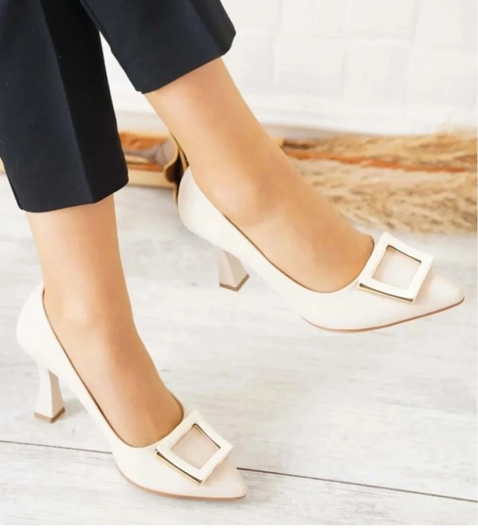 Kare Toka Detaylı Stiletto Kadın Topuklu Ayakkabı