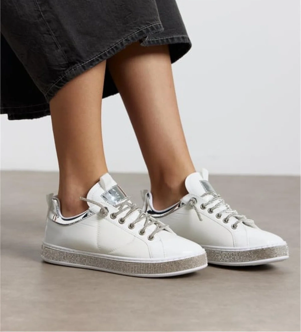 Feles Tabanı Taş Şeritli Taşlı Bağcık Kadın Spor Ayakkabı model görseli