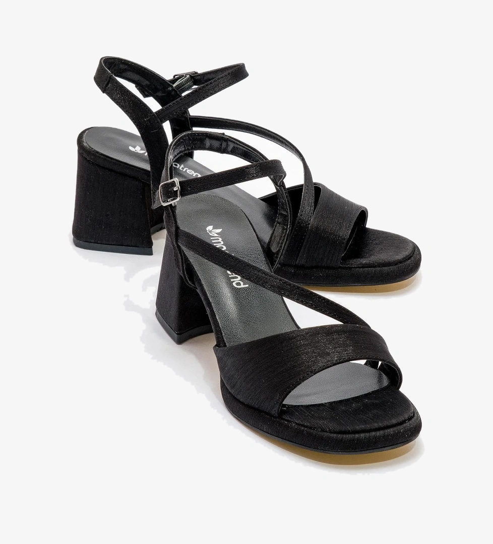 Kadın Çapraz Bantlı Topuklu Sandalet SİYAH SATEN