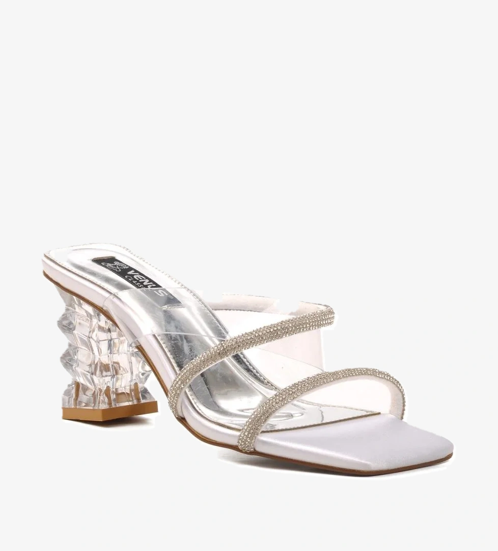 22411257 Beyaz Kadın Topuklu Terlik