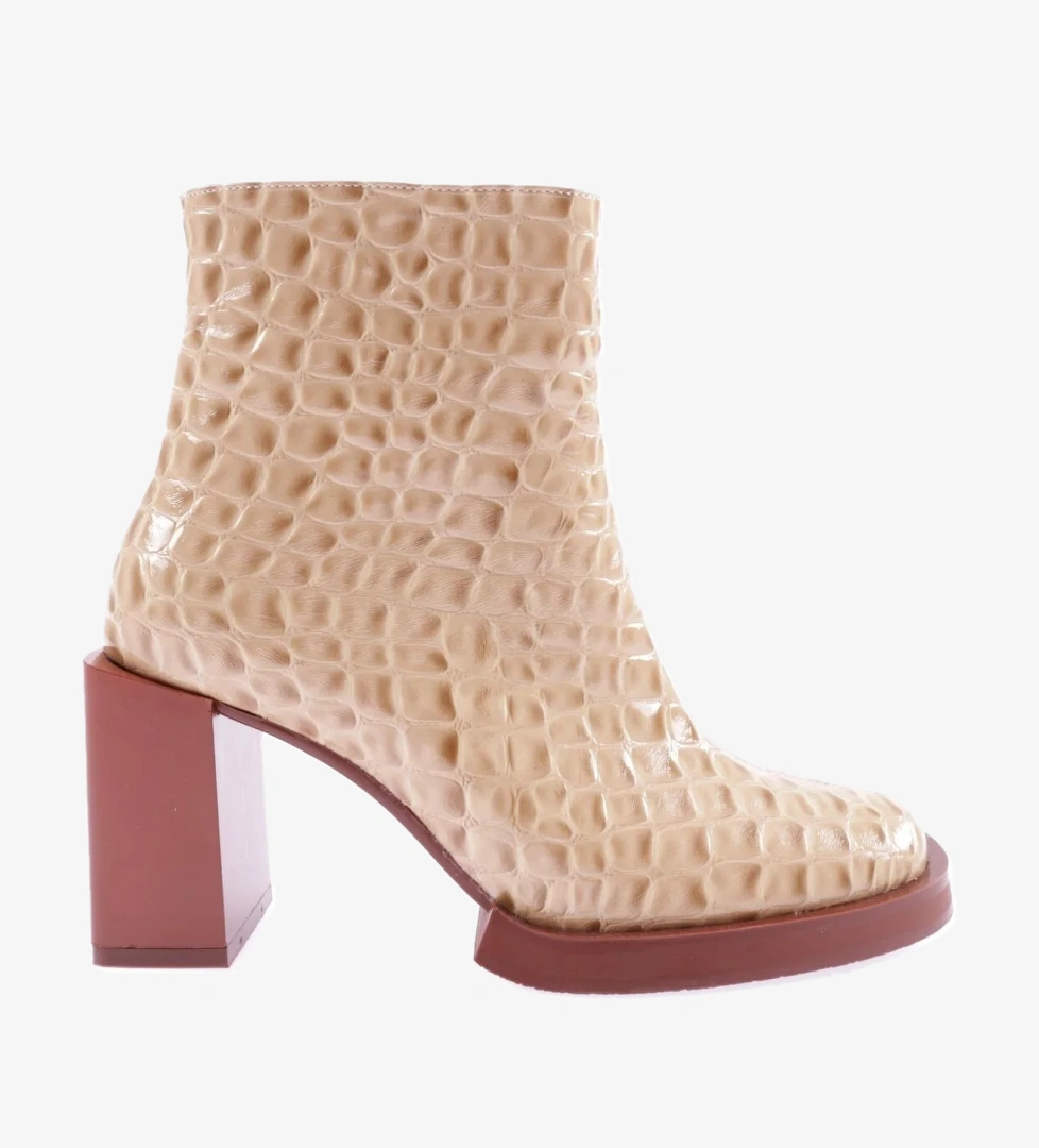 Dgn 1555 Yuvarlak Burun Topuklu Kadin Bot model görseli