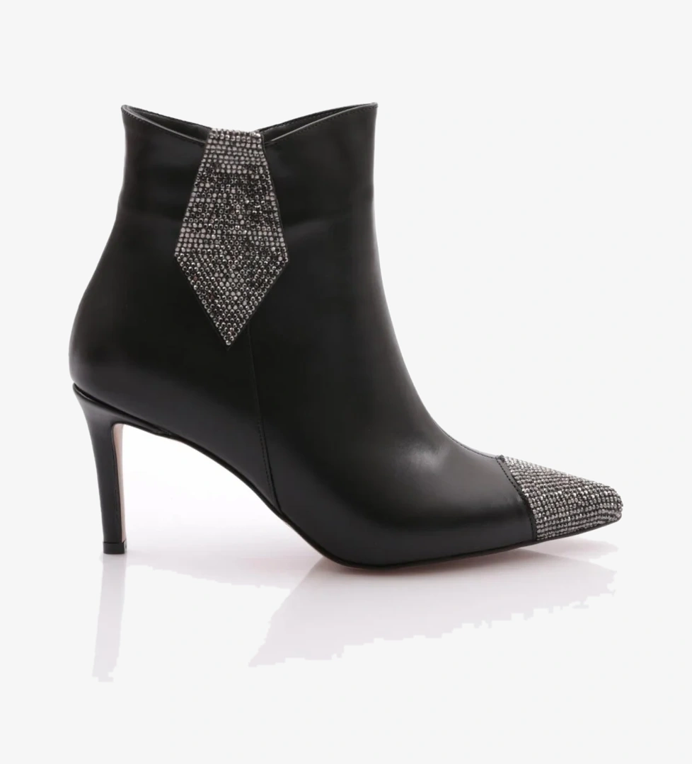 Dgn 602 Kadin Topuklu Bot model görseli