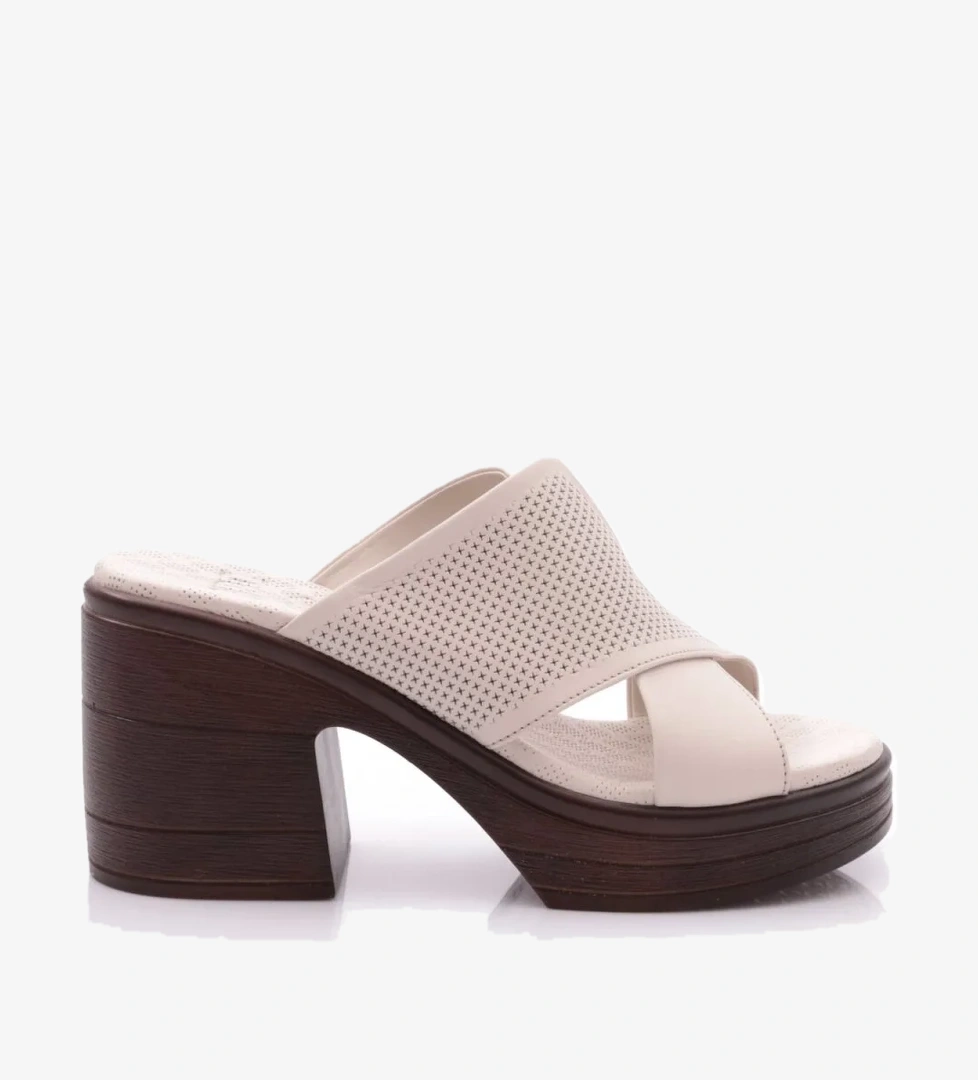 1006 Kadin Çapraz Şeritli Topuklu Terlik