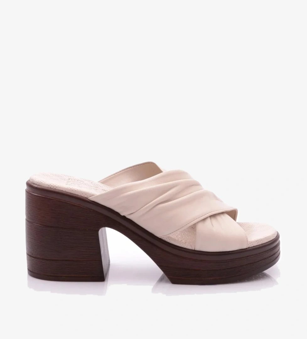 Dgn 59 Kadin Topuklu Terlik model görseli