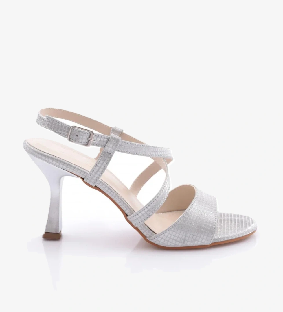 916 Kadin Arkadan Bağlamali Topuklu Ayakkabi