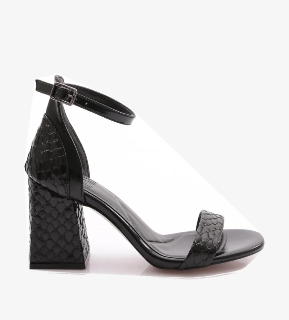 Dgn 701 Kadin Bilekten Bağlama Topuklu Ayakkabi model görseli