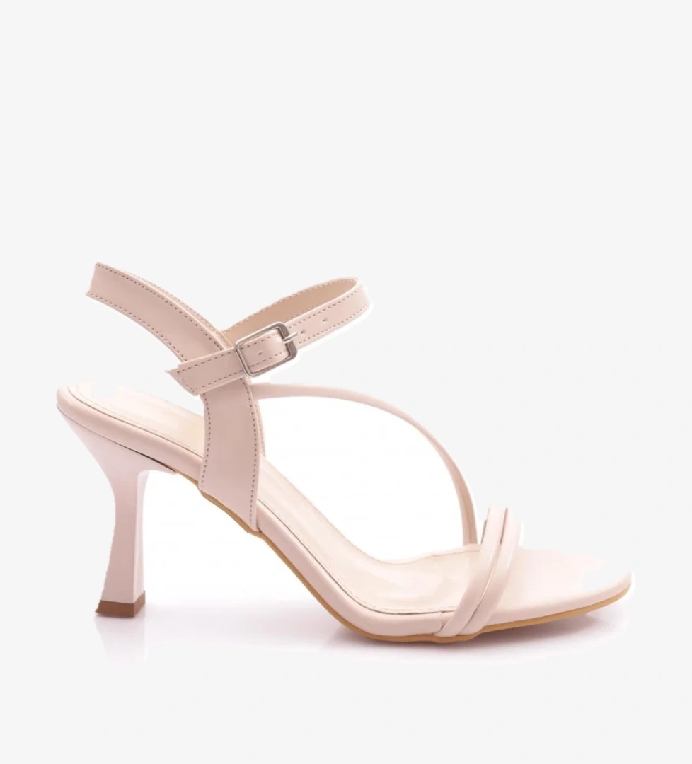 Dgn 926 Kadin Topuklu Ayakkabi model görseli