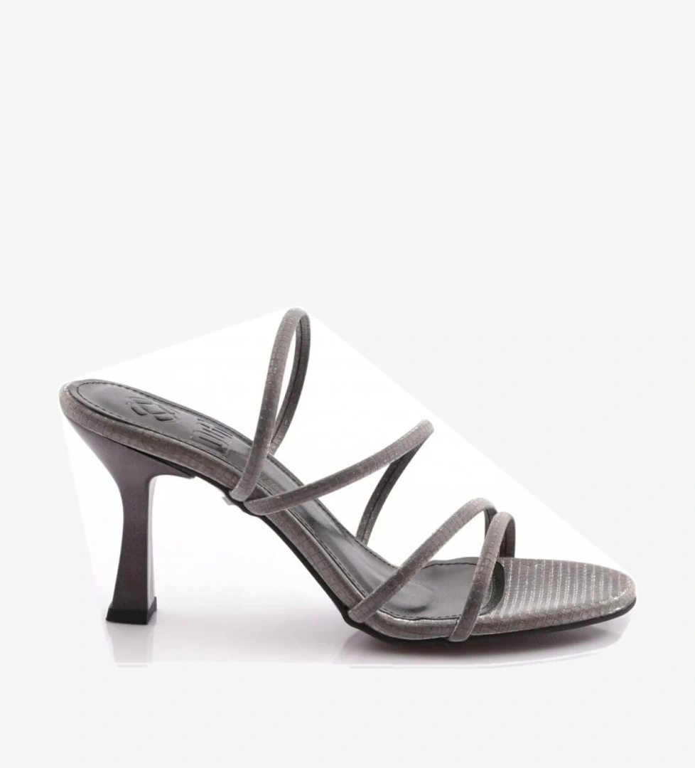 Dgn 915 Kadin Şeritli Topuklu Terlik model görseli