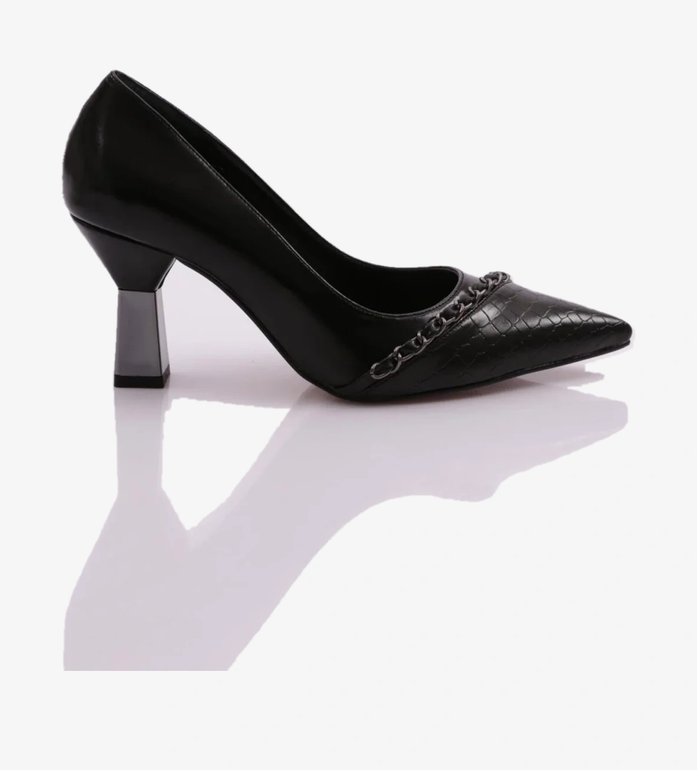 Dgn 30910 Kadin Zincir Detayli Topuklu Ayakkabi model görseli