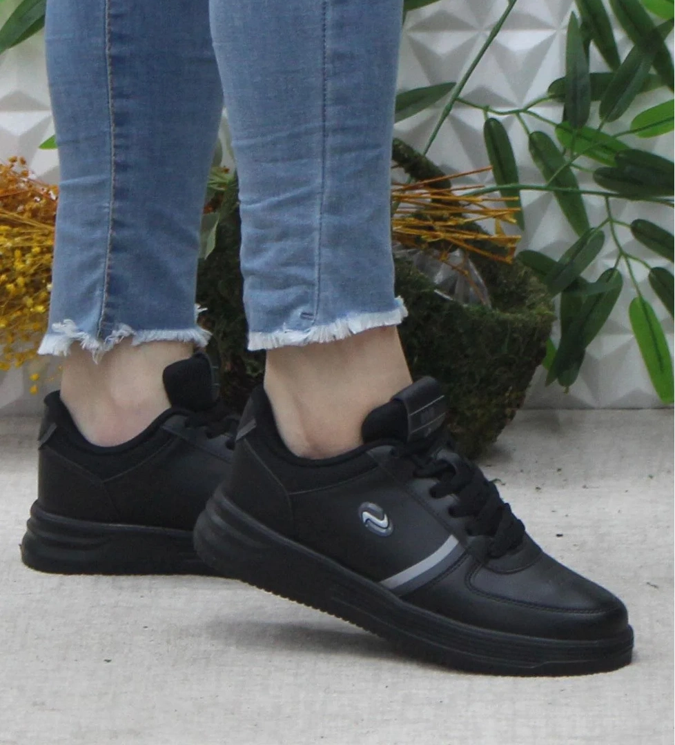 Fort Row Luna Siyah Rahat Hafif Sneaker Kadın Spor Ayakkabı model görseli