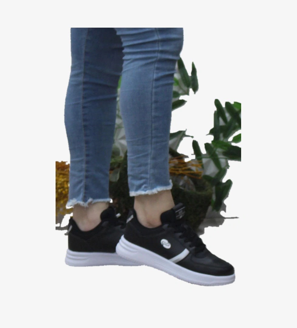 Fort Row Luna Siyah Beyaz Rahat Hafif Sneaker Kadın Spor Ayakkabı model görseli