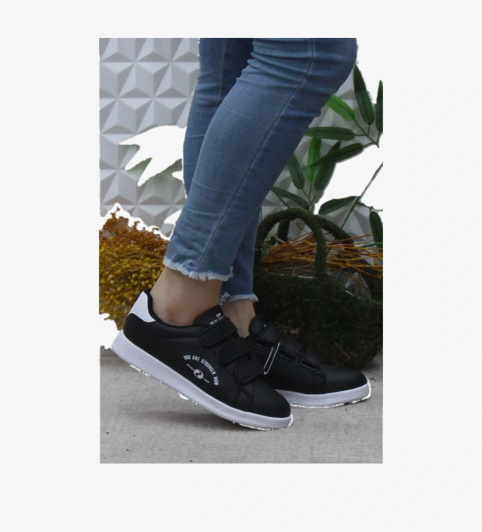 Fort Row Milena Siyah Beyaz Rahat Hafif Sneaker Çırtlı Spor Ayakkabı model görseli