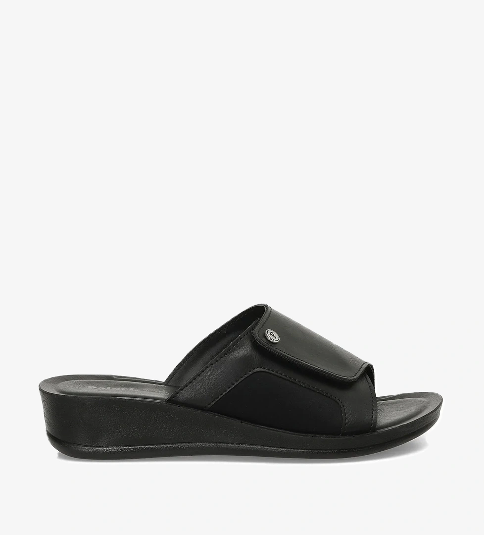 607032.Z4PR Siyah Kadın Dolgu Topuk Terlik - Görsel 1