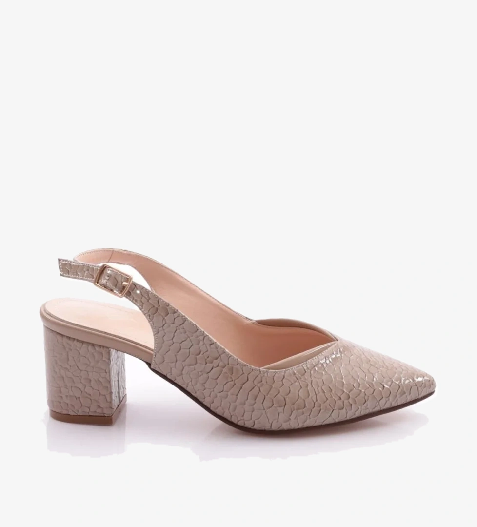 K600 Kadin Arkasi Açik Sivri Burun Topuklu Ayakkabi