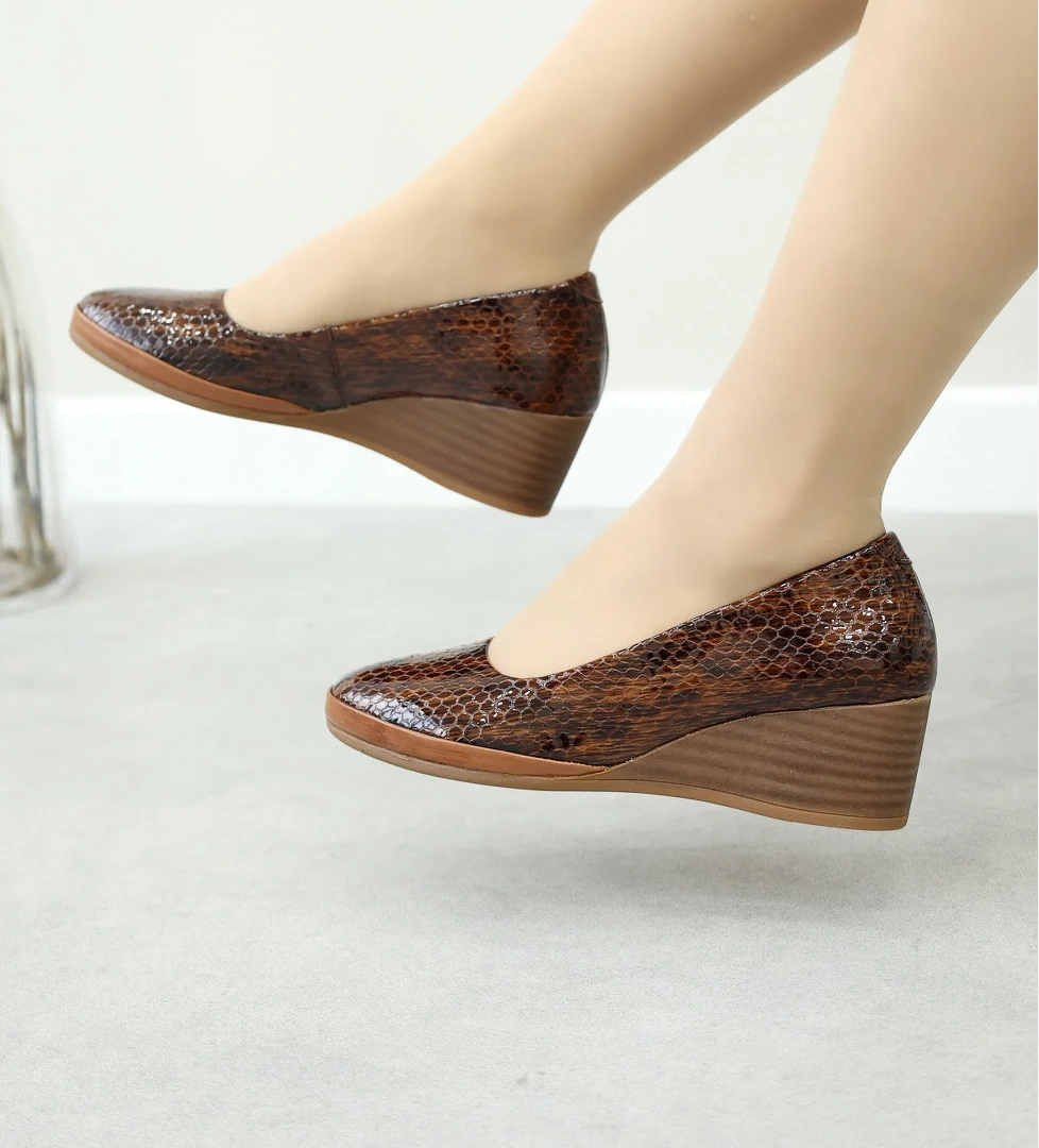 Hakiki Deri Kadın Dolgu Topuk Ayakkabı 411ZA291