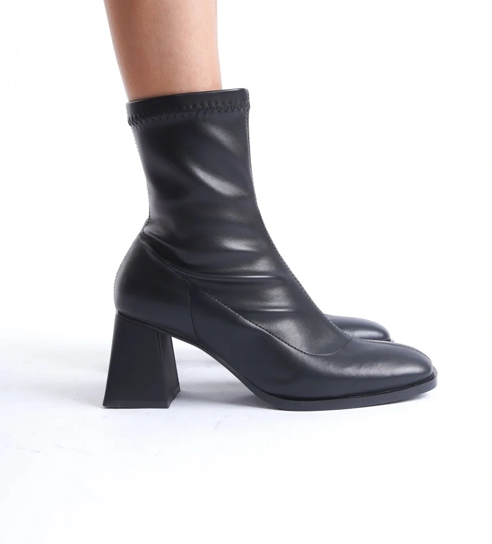 Garantili D029 Kadın Streç Bilekli Orta Boy Topuklu Bot