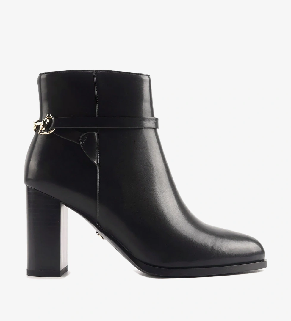 Nine West Oubruy Ürün Listesi