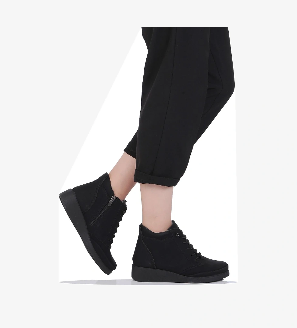 M.p Mp 242-2235Zn Siyah Kadın Kışlık Düz Bot Ayakkabı model görseli