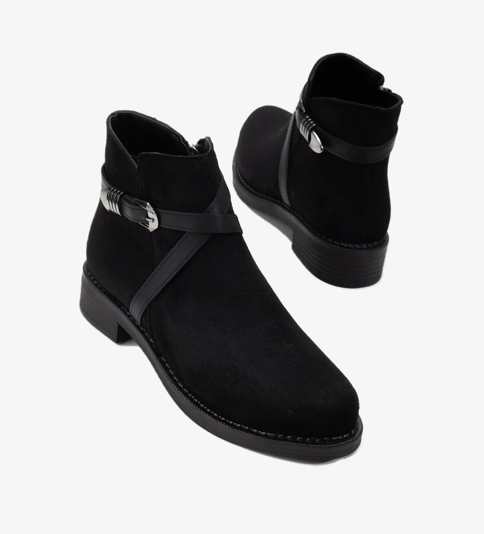 Kadın Siyah Süet Termo Taban Çapraz Bantlı Tokalı Fermuarlı Kısa Topuklu Bot - Görsel 1
