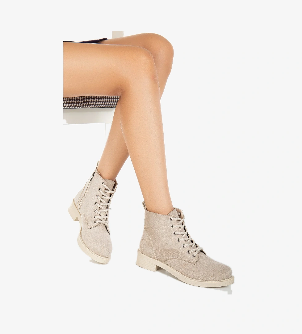 Tonny Black Kadın Ten Siyah Süet Termo Taban Bağcıklı Ve Fermuarlı Kısa Topuklu Bot model görseli