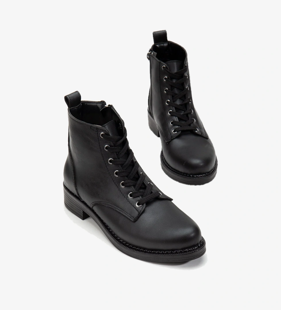 Kadın Siyah Cilt Termo Taban Bağcıklı ve Fermuarlı Kısa Topuklu Bot - Görsel 1