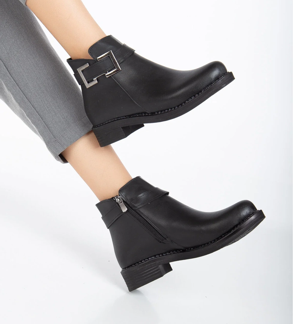 Kadın Siyah Cilt Termo Taban Tokalı Fermuarlı Kısa Topuklu Bot - Görsel 1