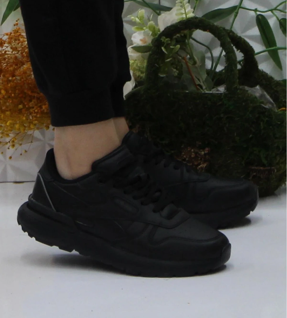 M.p 242 2045 Siyah Rahat Orijinal Ürün Hafif Kadın Spor Ayakkabı model görseli