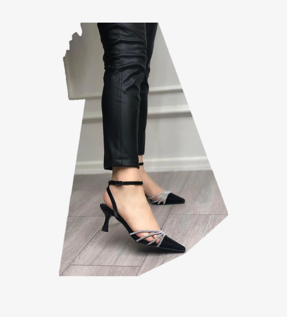 145 Kadın Taşlı Arkası Açık 6 Cm Topuklu Ayakkabı