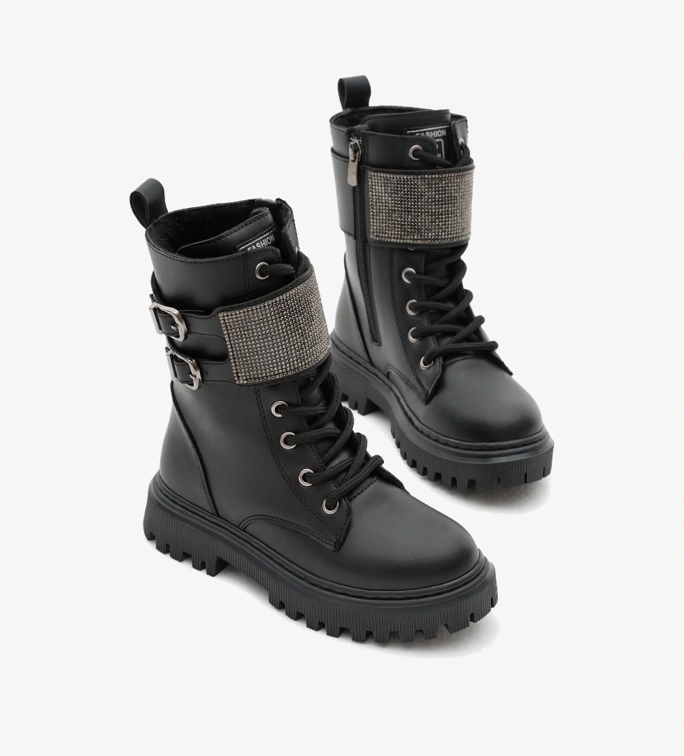 Kız Çocuk Siyah Cilt Termo Taban Taş Detaylı Çift Tokalı Bağcıklı ve Fermuarlı Cırtlı Bot - Görsel 1