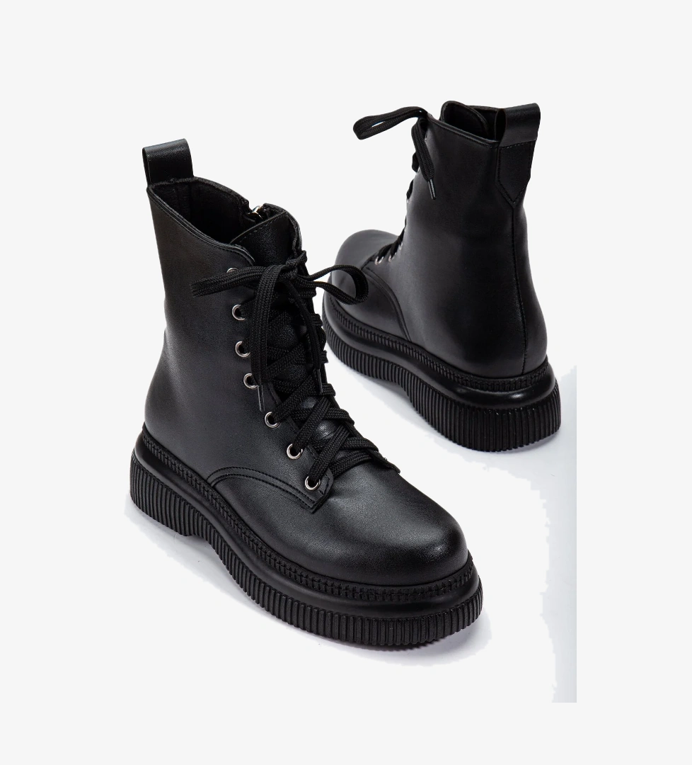 Kadın Siyah Cilt Kalın Termo Taban Bağcklı ve Fermuarlı Bot - Görsel 1